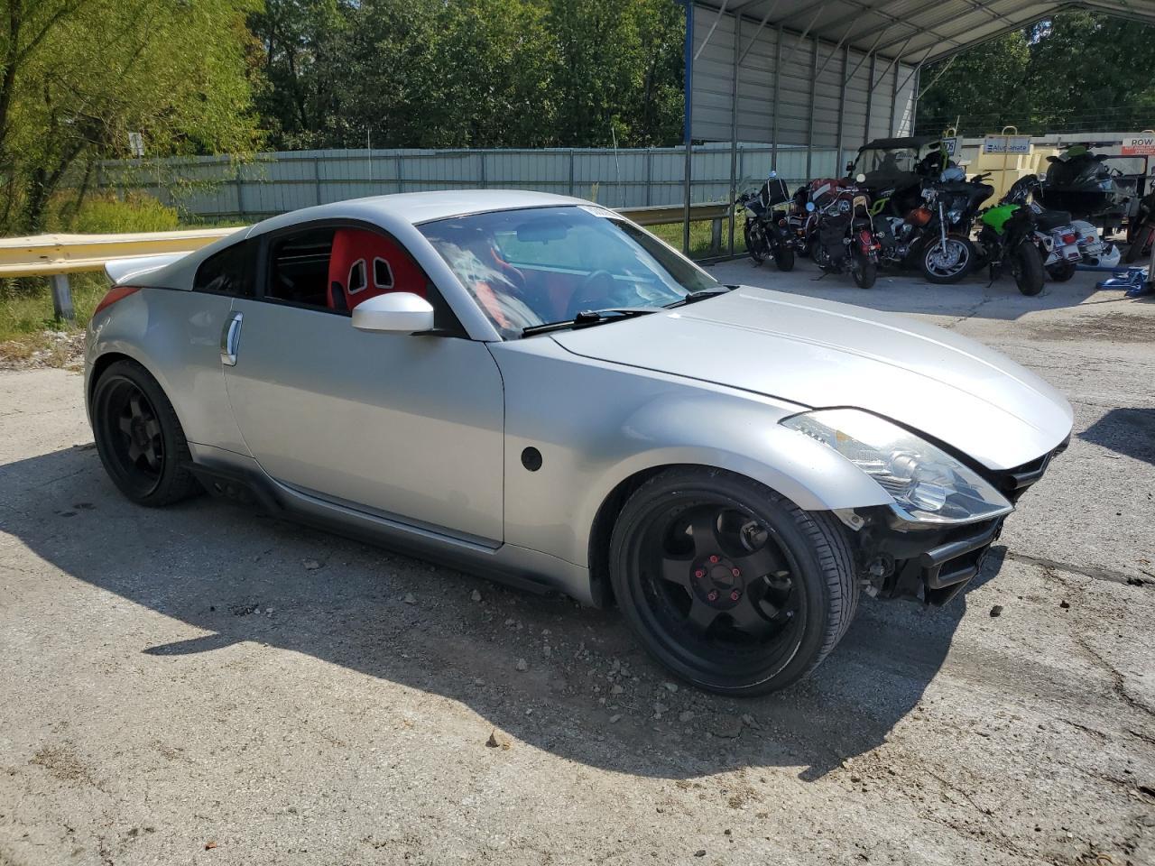 2006 Nissan 350Z Coupe - Image 4