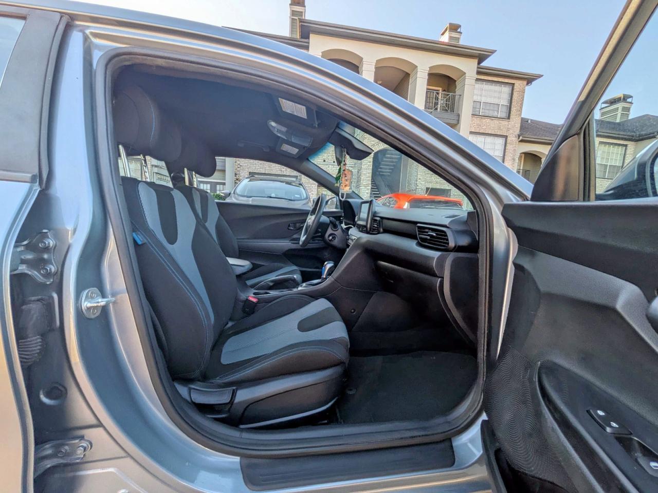 2019 Hyundai Veloster Base - Фото 5