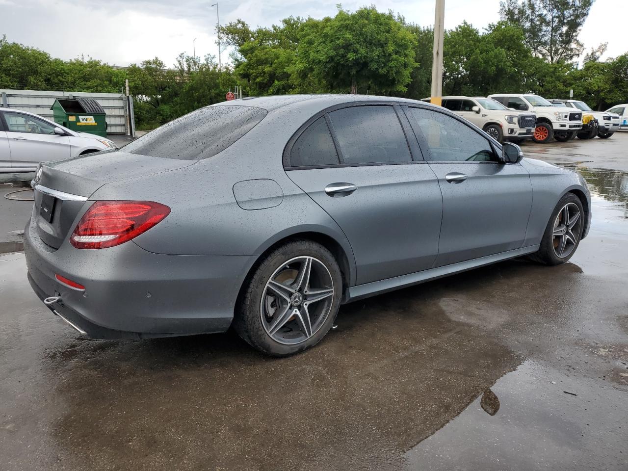 2020 Mercedes-Benz E 350 - Фото 3