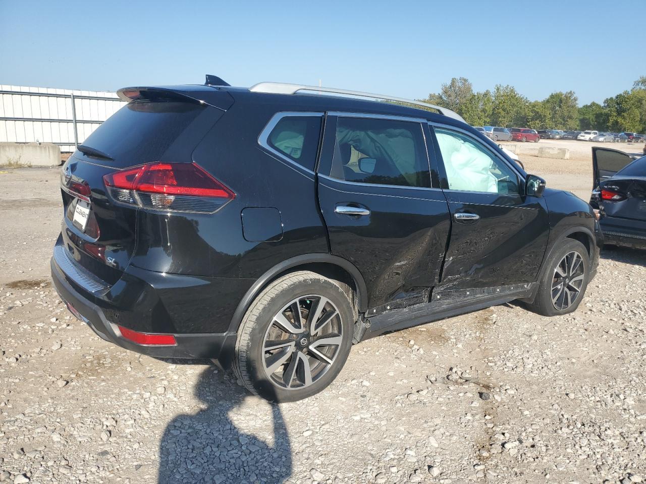 2020 Nissan Rogue S - Фото 3