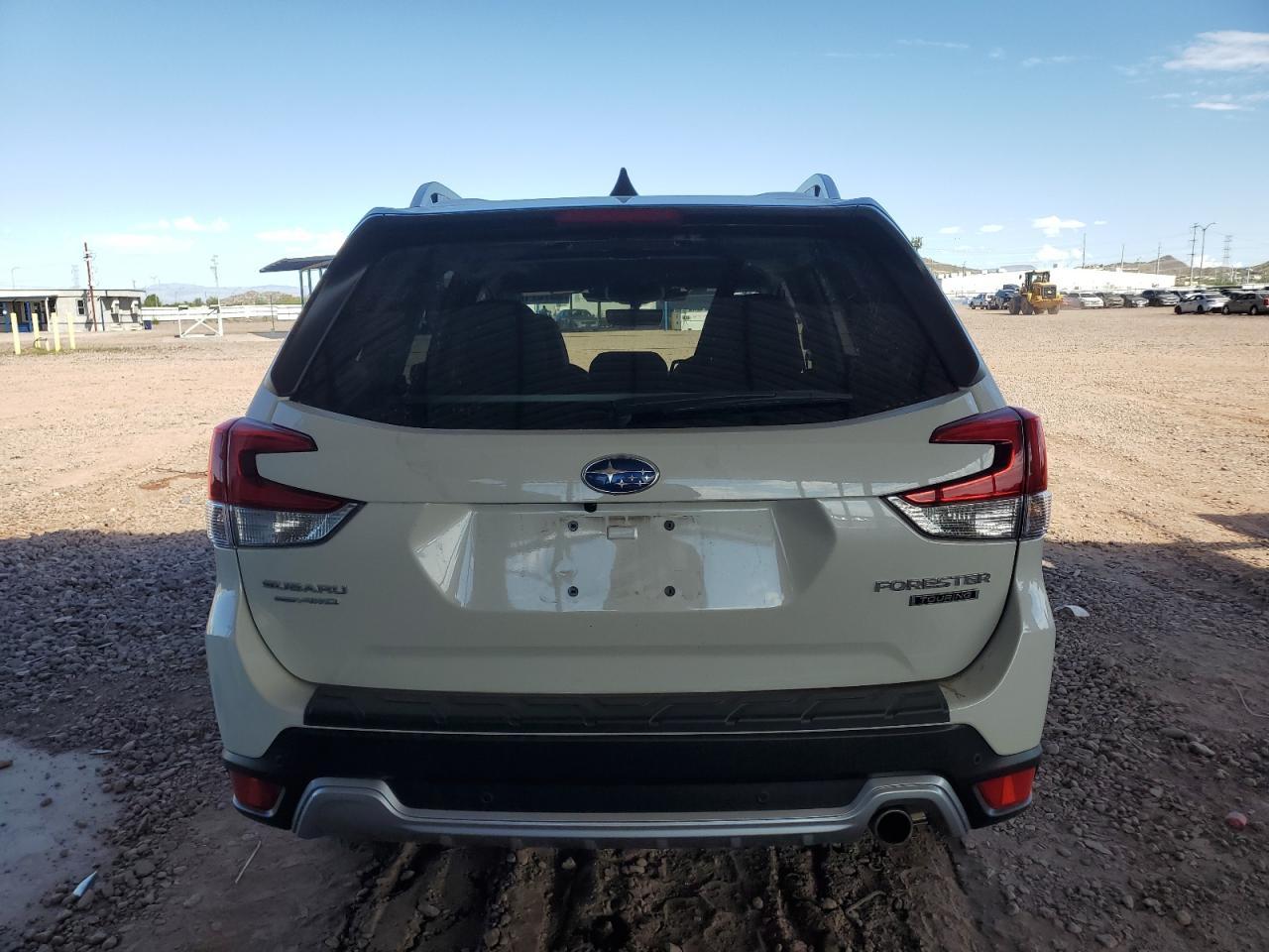 2024 Subaru Forester Touring - Фото 6
