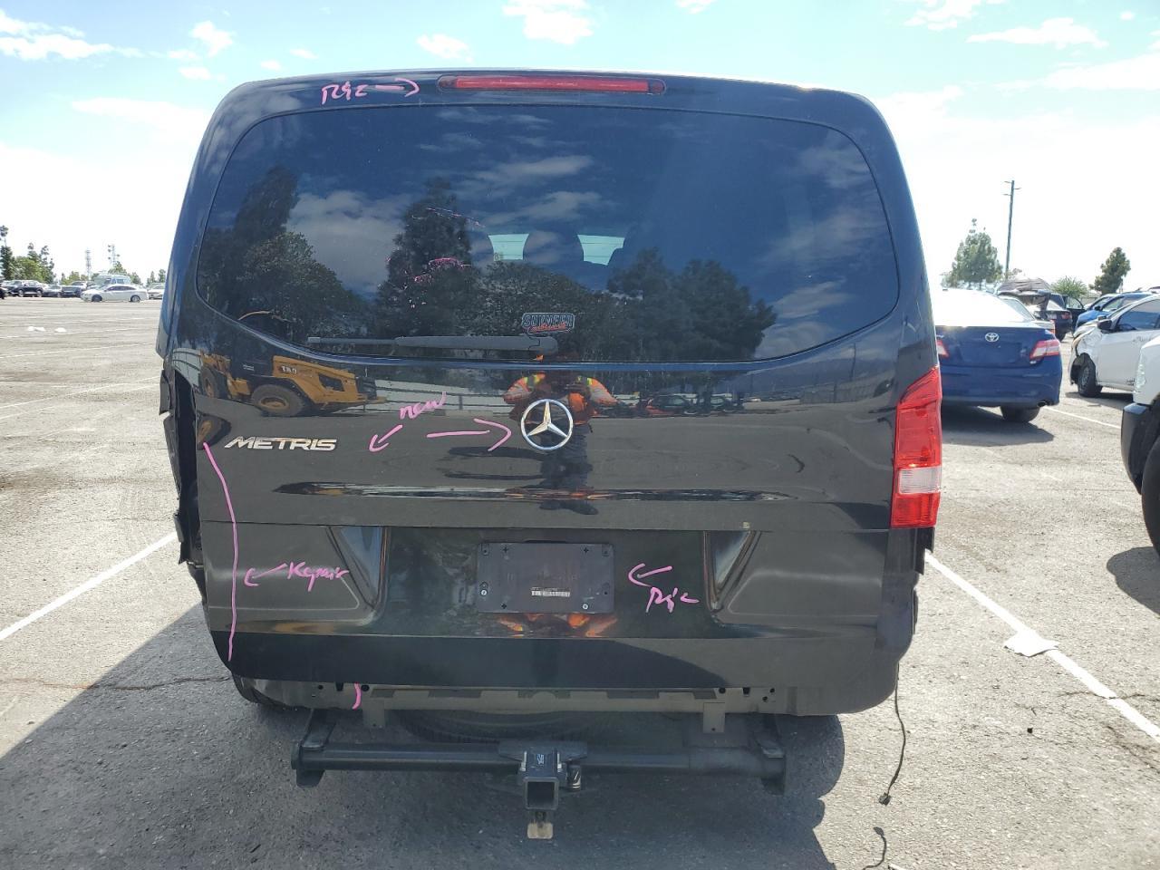 2017 Mercedes-Benz Metris - Фото 6