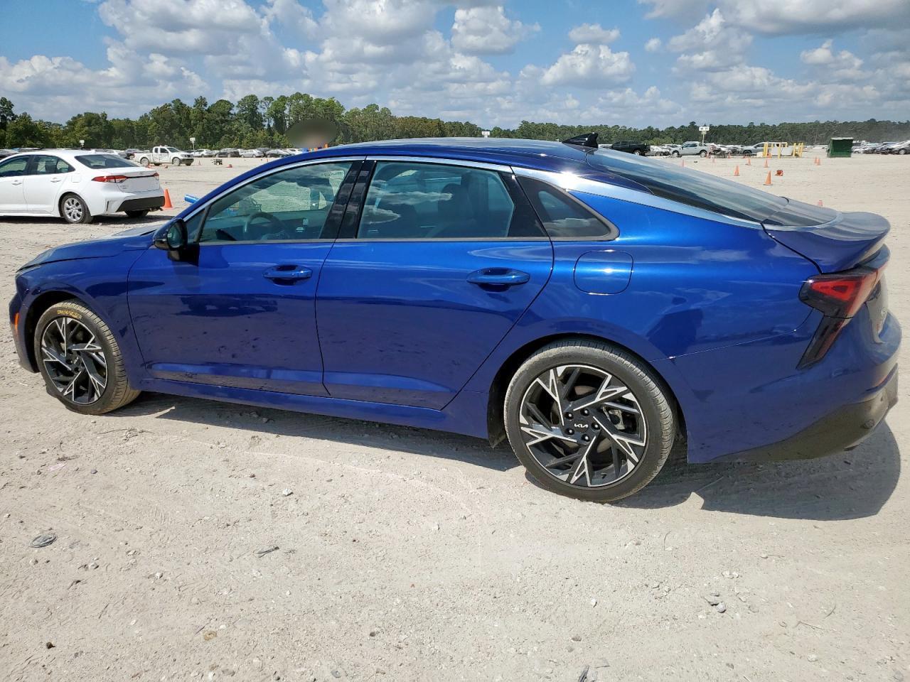 2025 Kia K5 Gt Line - Фото 2