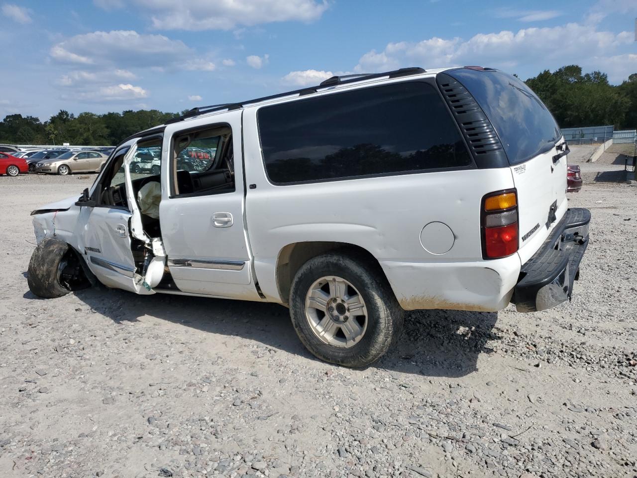 2003 GMC Yukon Xl C1500 - Фото 2