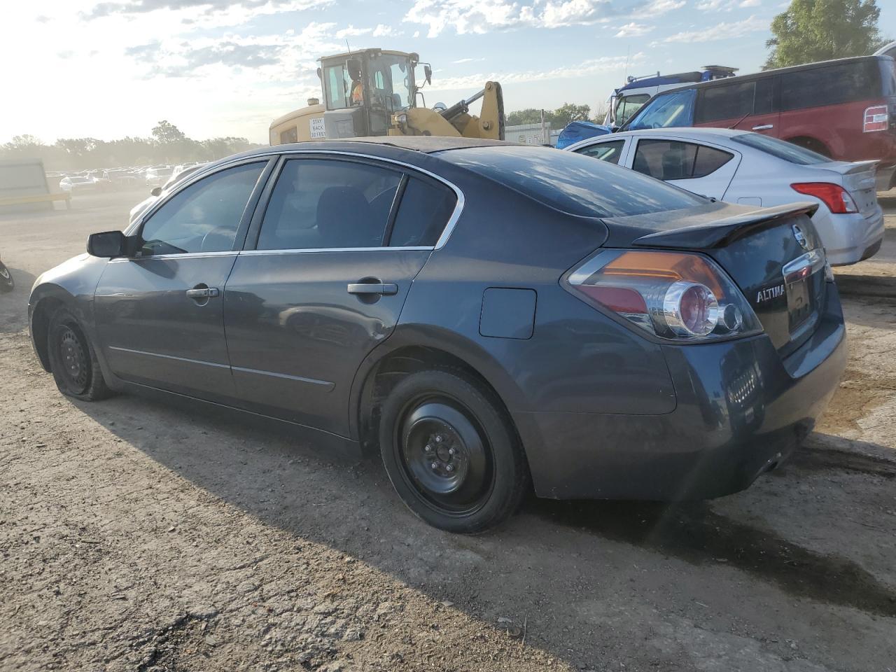 2009 Nissan Altima 2.5 - Image 2