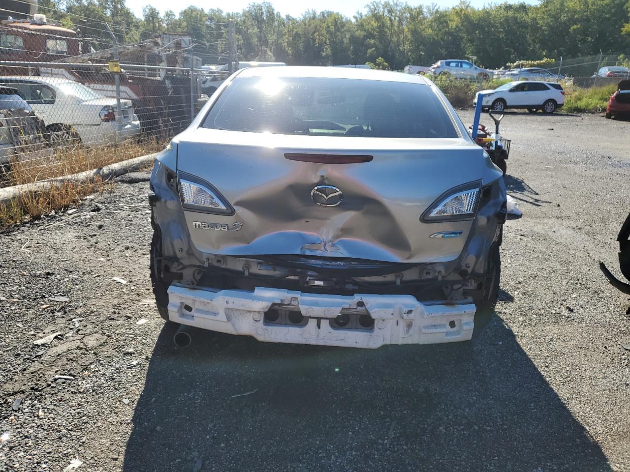 2013 Mazda 3 I - Image 6