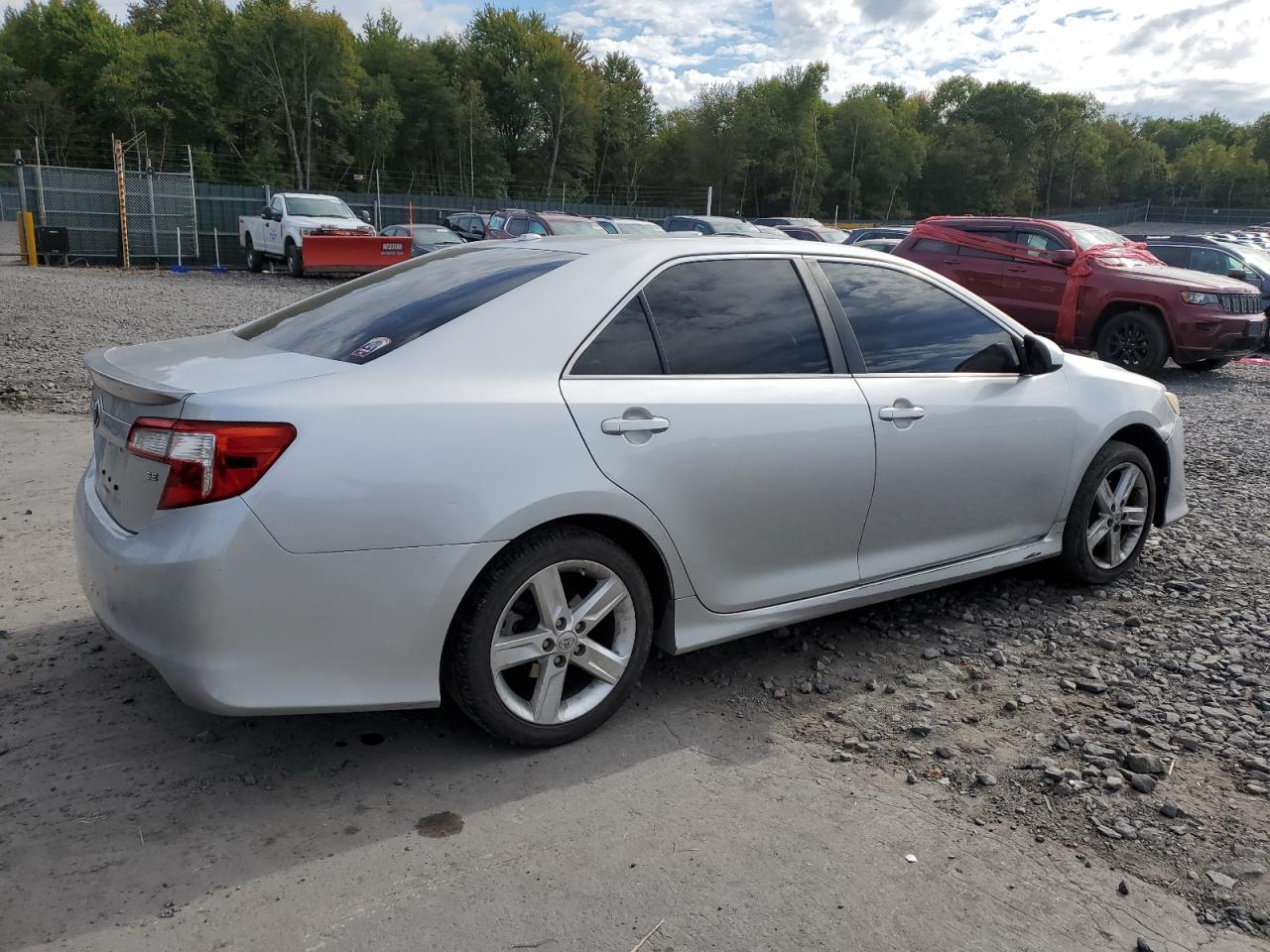 2012 Toyota Camry Base - Фото 3