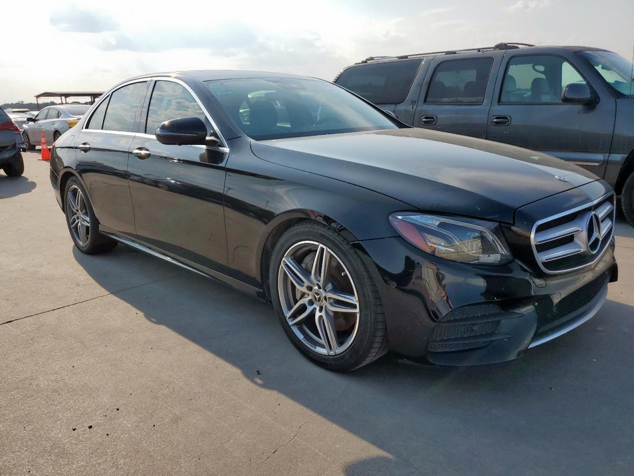 2019 Mercedes-Benz E 300 - Image 4