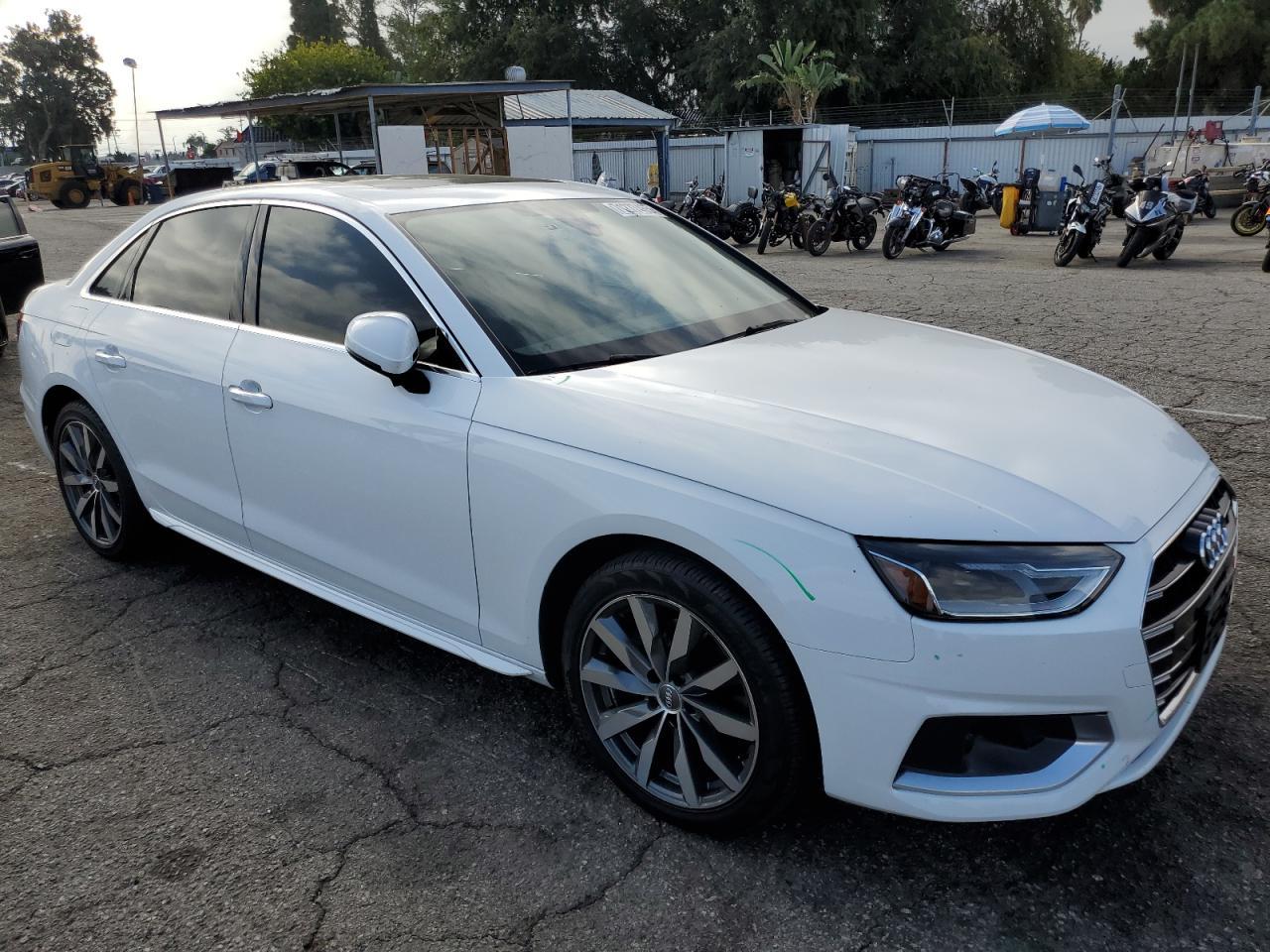 2020 Audi A4 Premium - Фото 4