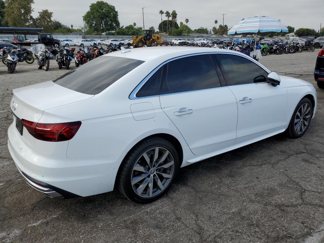 2020 Audi A4 Premium - Фото 3