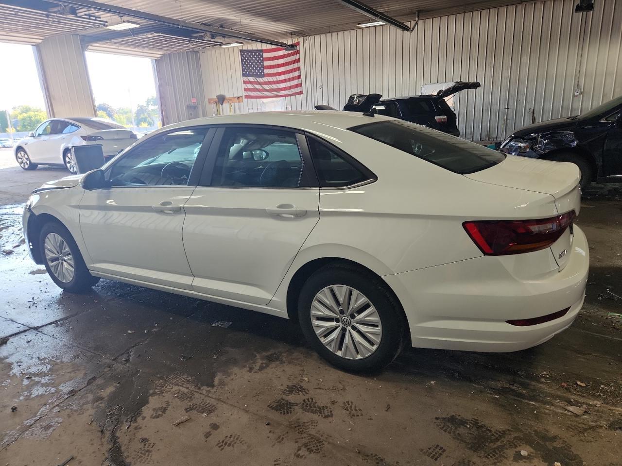 2019 Volkswagen Jetta S - Фото 2