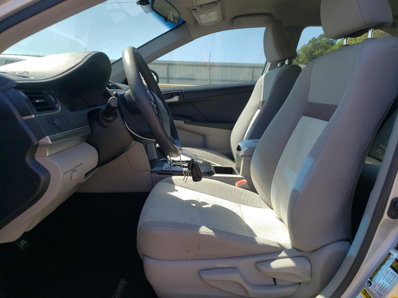 2013 Toyota Camry L - Фото 7