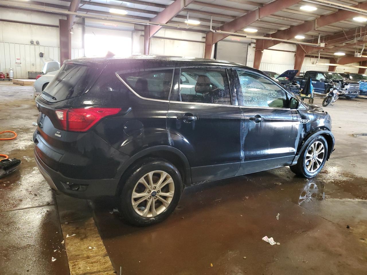 2019 Ford Escape Se - Фото 3