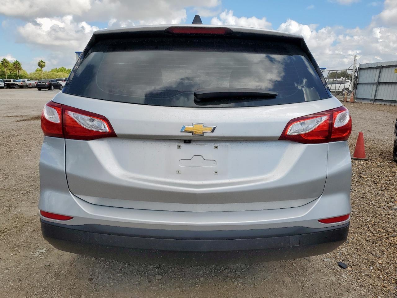 2019 Chevrolet Equinox Ls - Фото 6