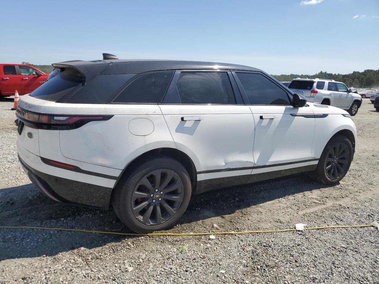 2018 Land Rover Range Rover Velar R-Dynamic Se - Image 3