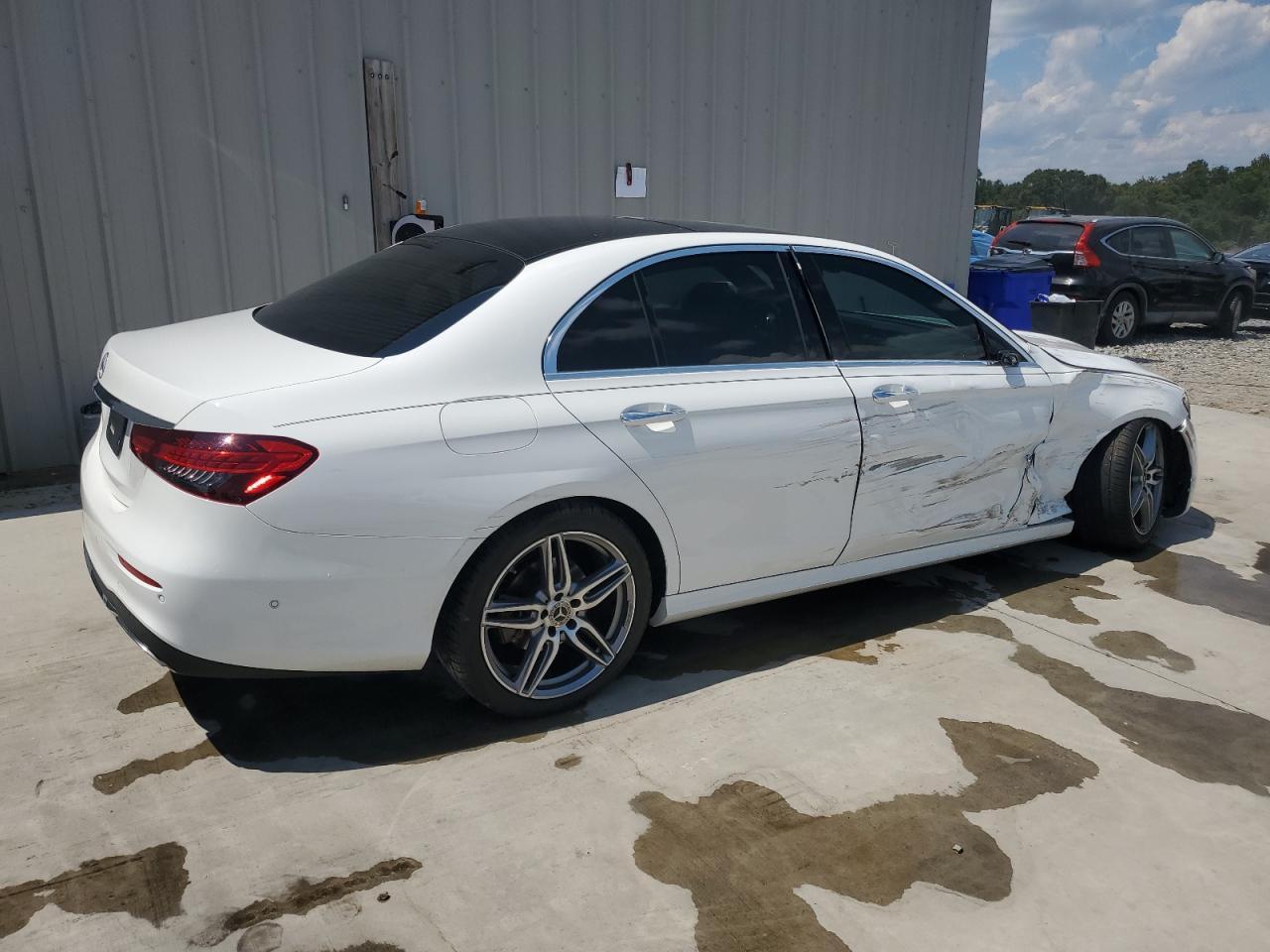 2021 Mercedes-Benz E 350 - Image 3