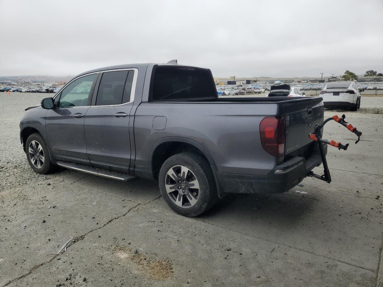 2017 Honda Ridgeline Rtl - Image 2