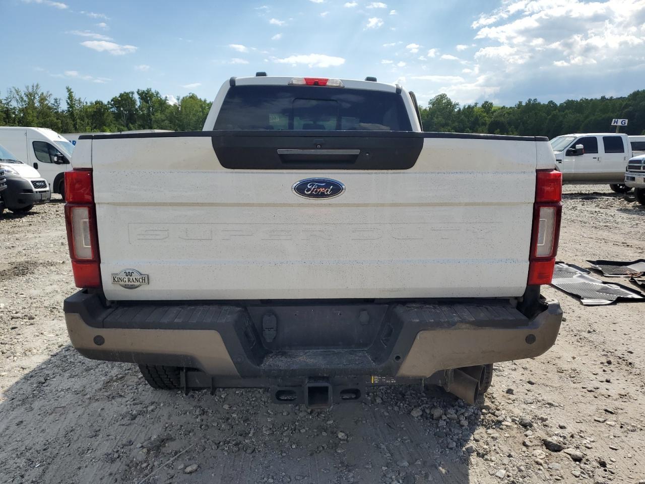 2022 Ford F350 Super Duty - Фото 6