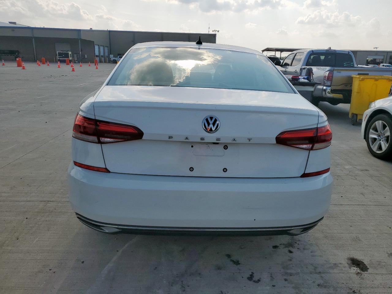 2020 Volkswagen Passat S - Image 6