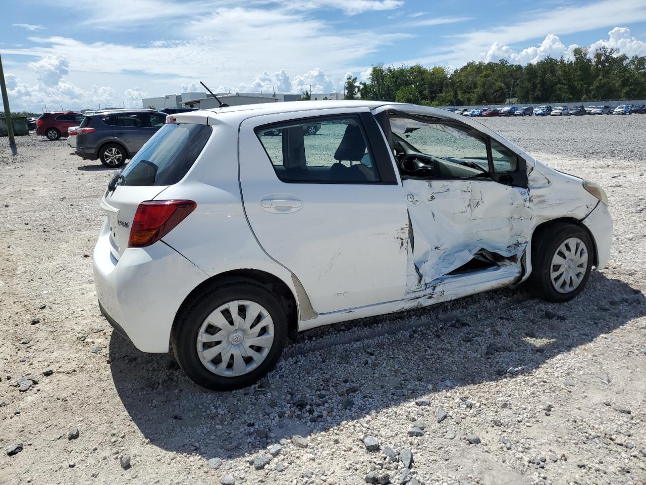 2016 Toyota Yaris L - Фото 3