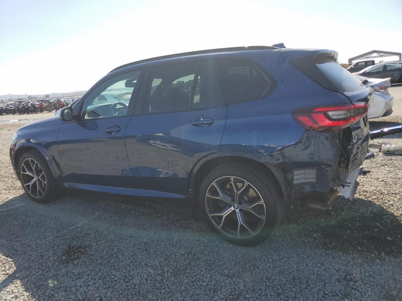 2021 BMW X5 xDrive40I - Фото 2