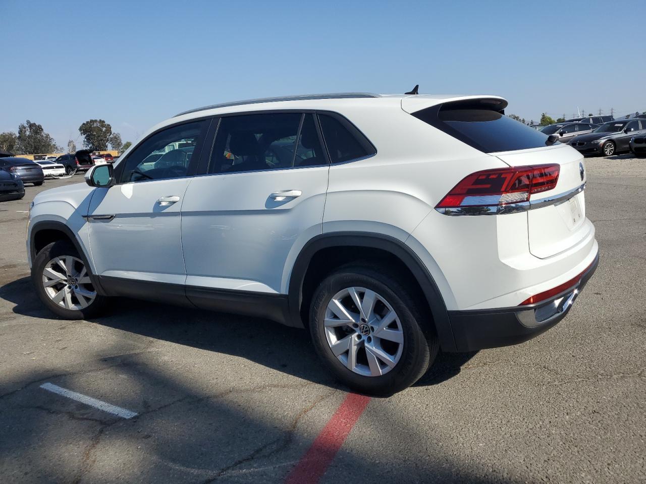 2020 Volkswagen Atlas Cross Sport S - Фото 2