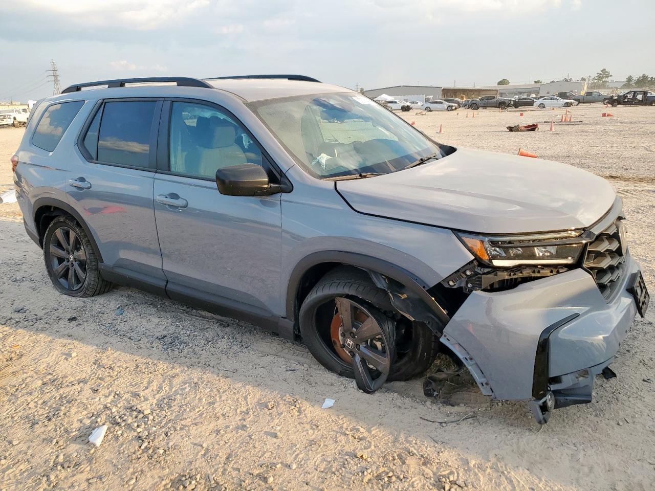 2025 Honda Pilot Sport - Image 4