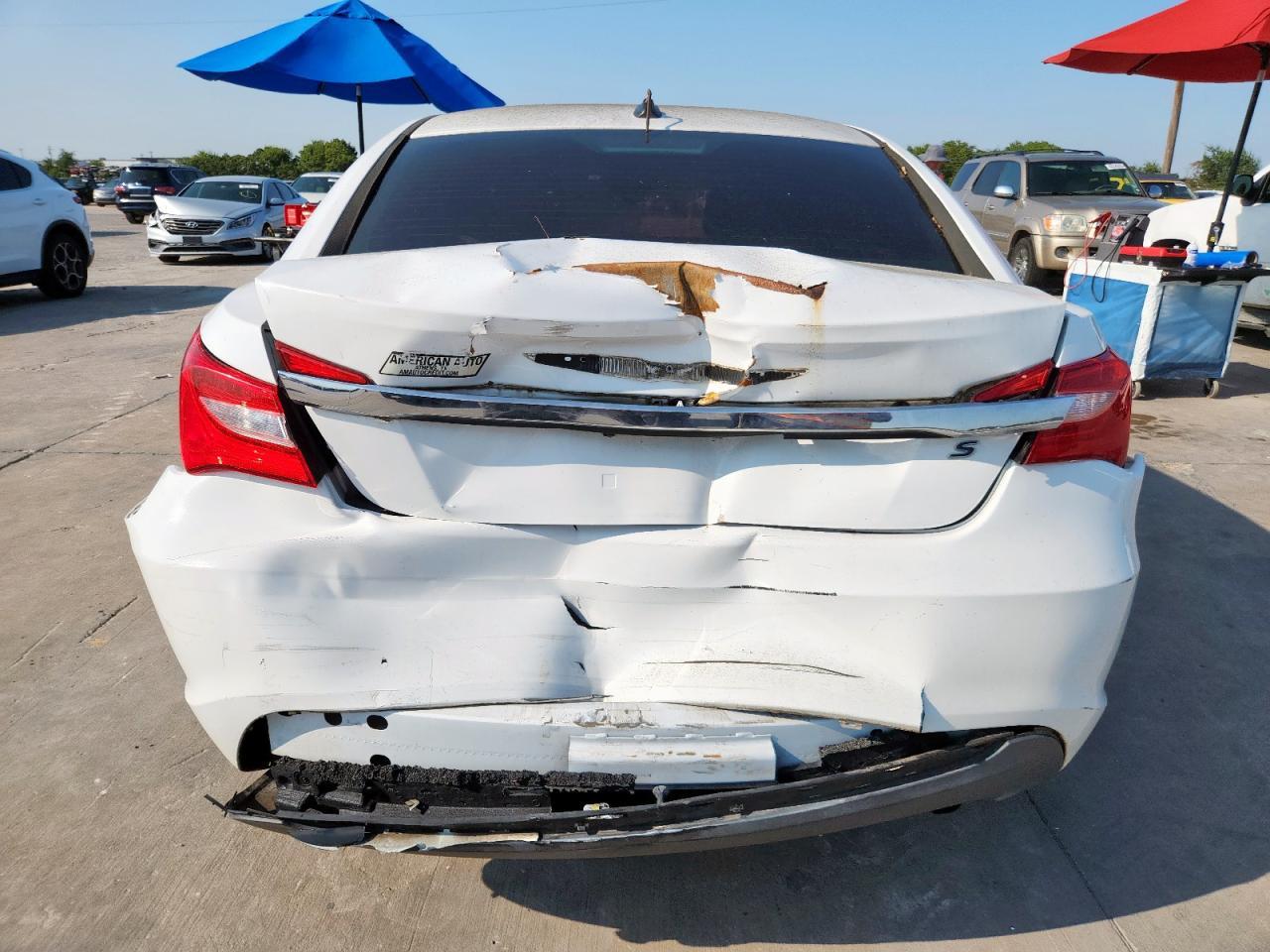 2013 Chrysler 200 Touring - Image 6