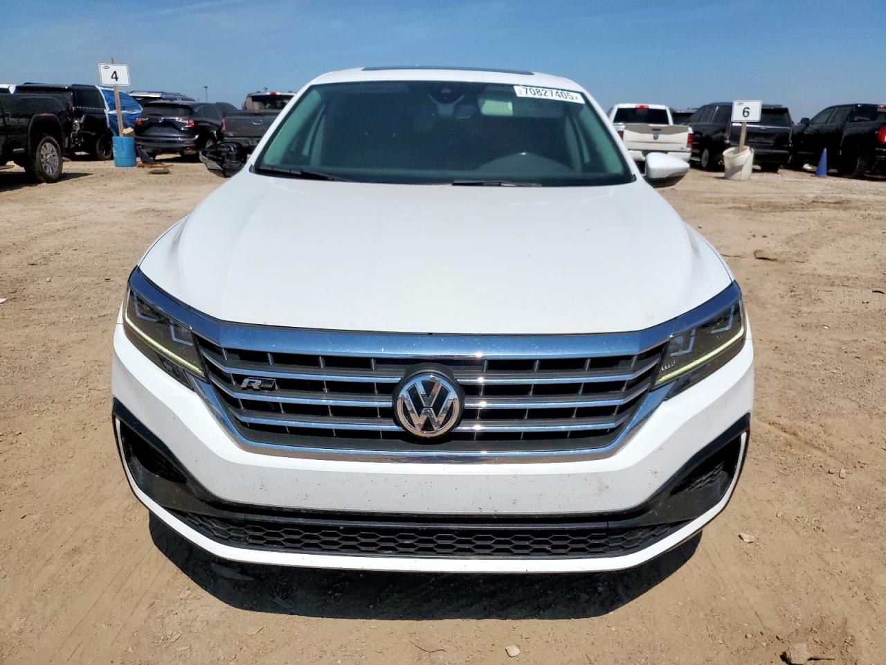 2020 Volkswagen Passat R-Line - Image 5