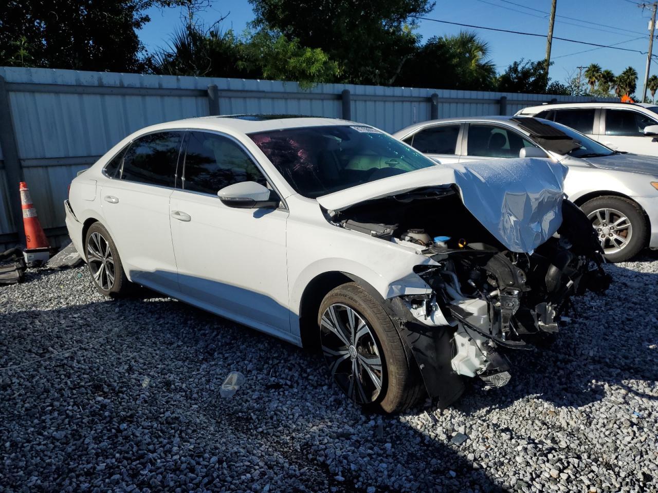2021 Volkswagen Passat Se - Image 4