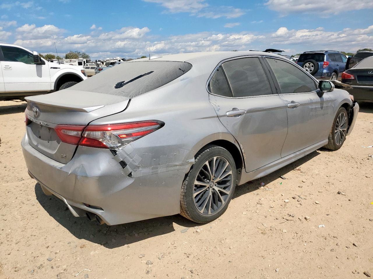 2019 Toyota Camry L - Image 3