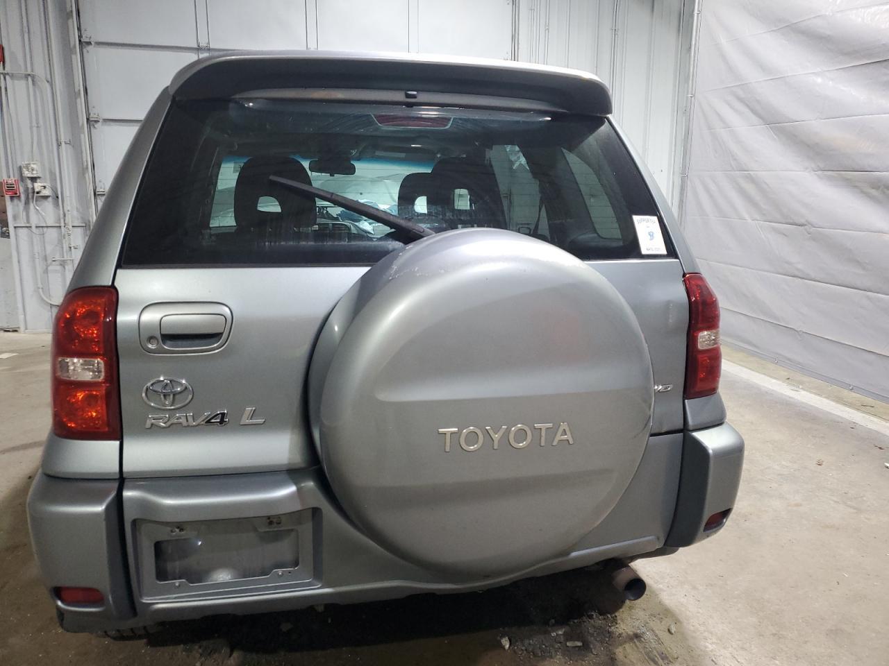 2005 Toyota Rav4 - Image 6