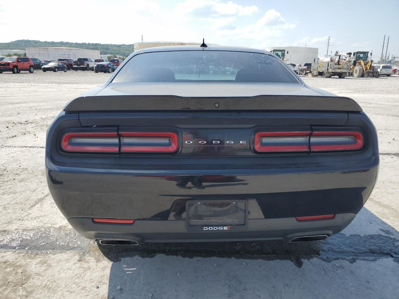 2017 Dodge Challenger R/T - Image 6