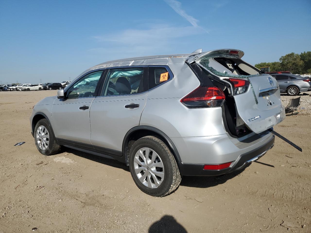 2018 Nissan Rogue S - Фото 2