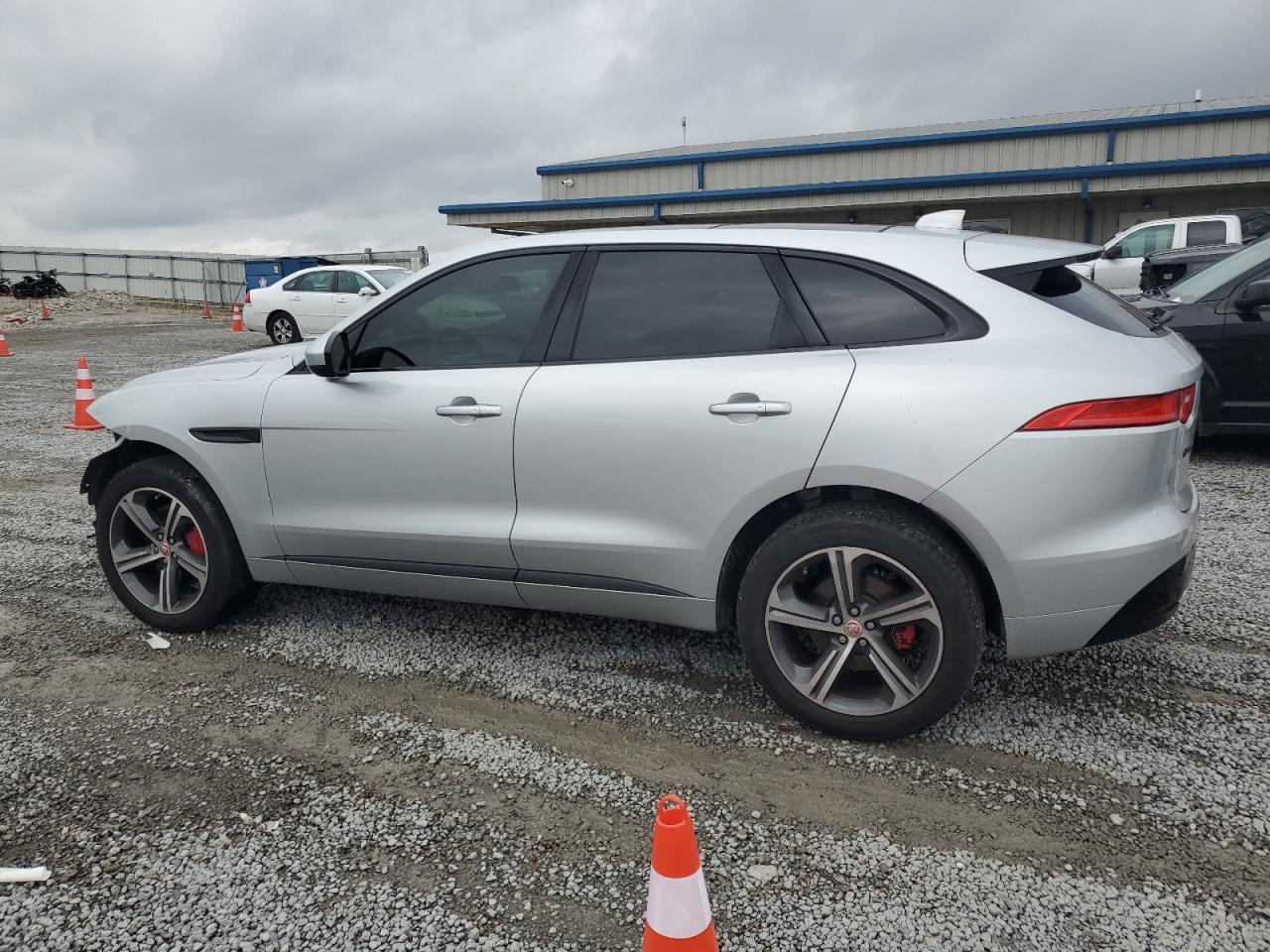 2017 Jaguar F-Pace S - Image 2