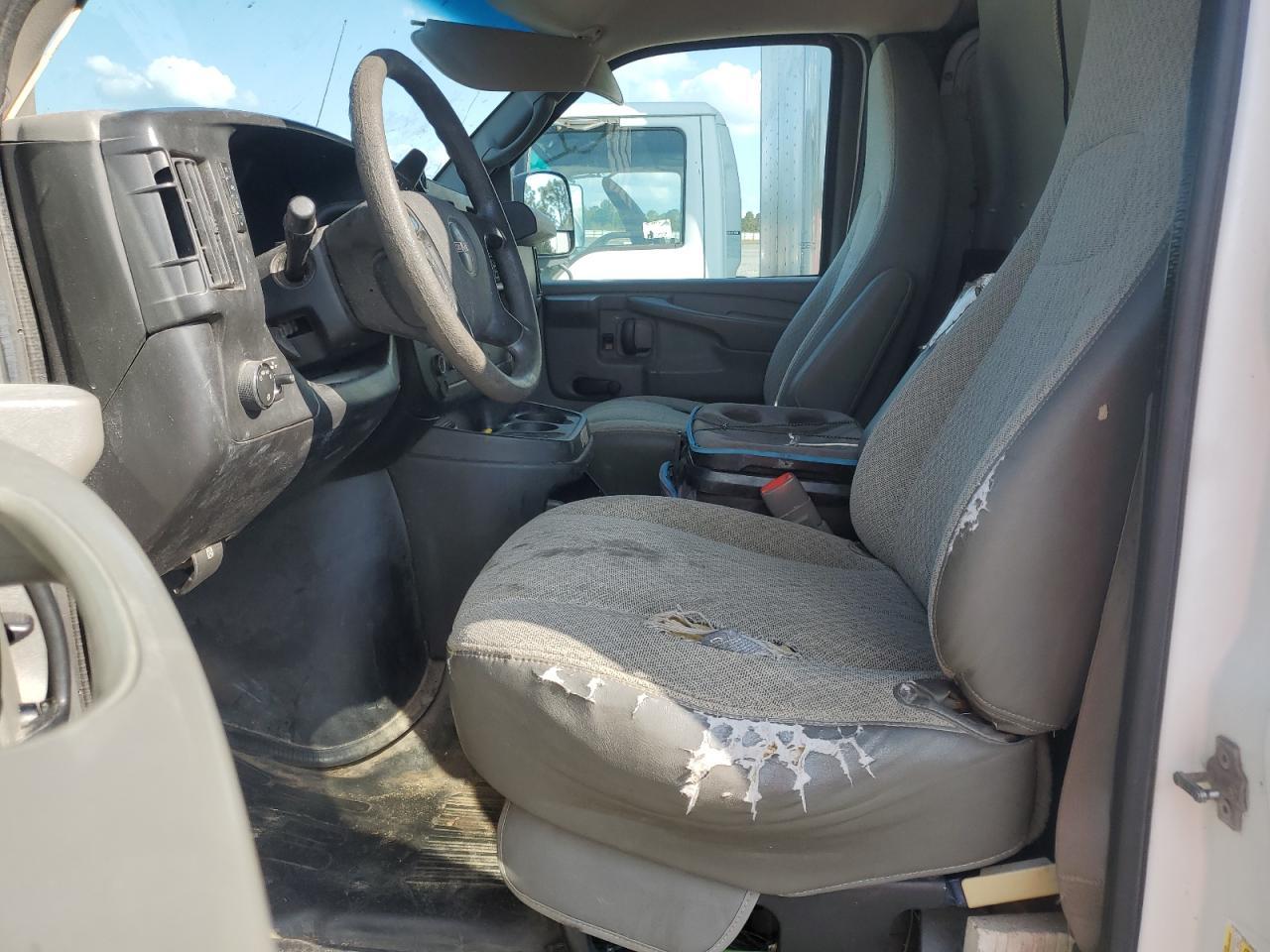 2012 GMC Savana G2500 - Image 7