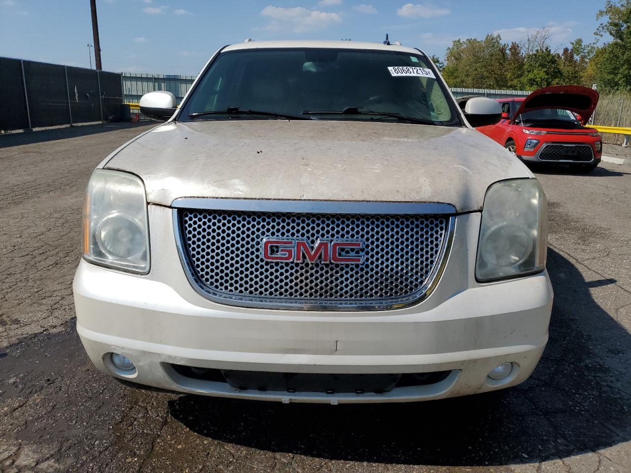 2011 GMC Yukon Xl Denali - Image 5