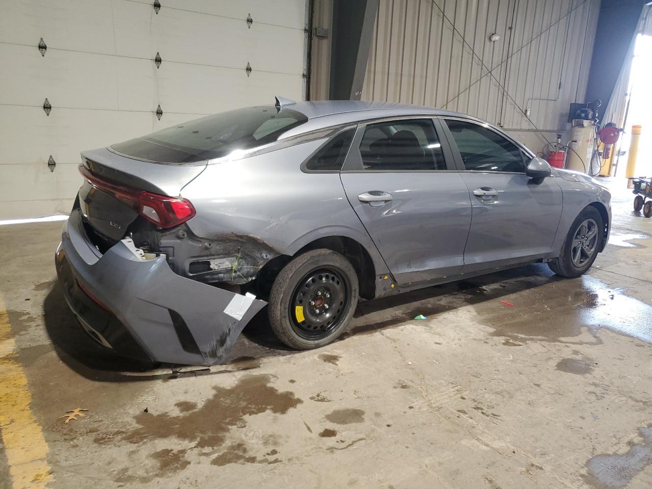 2021 Kia K5 Lxs - Фото 3