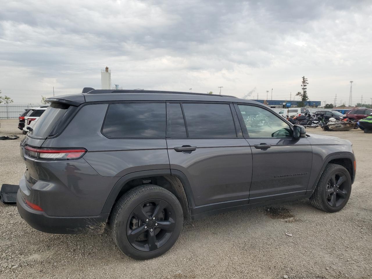 2024 Jeep Grand Cherokee L Laredo - Image 3