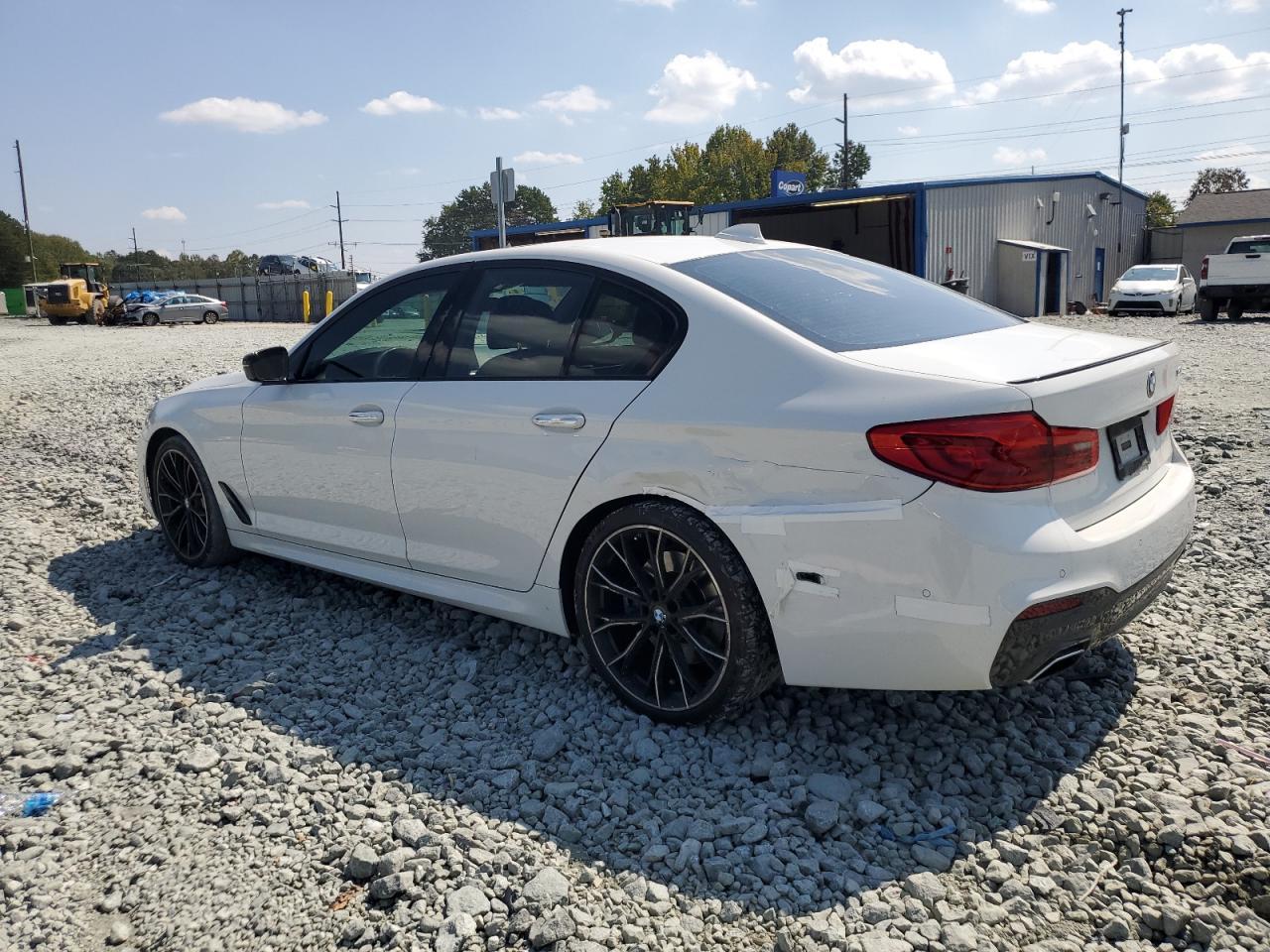 2017 BMW 540 I - Фото 2
