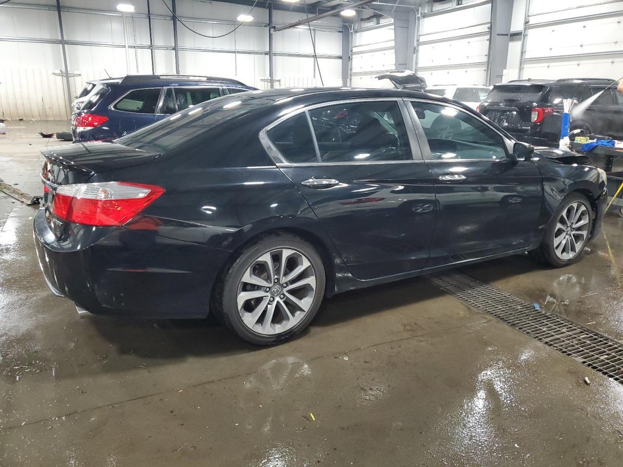 2014 Honda Accord Sport - Image 3