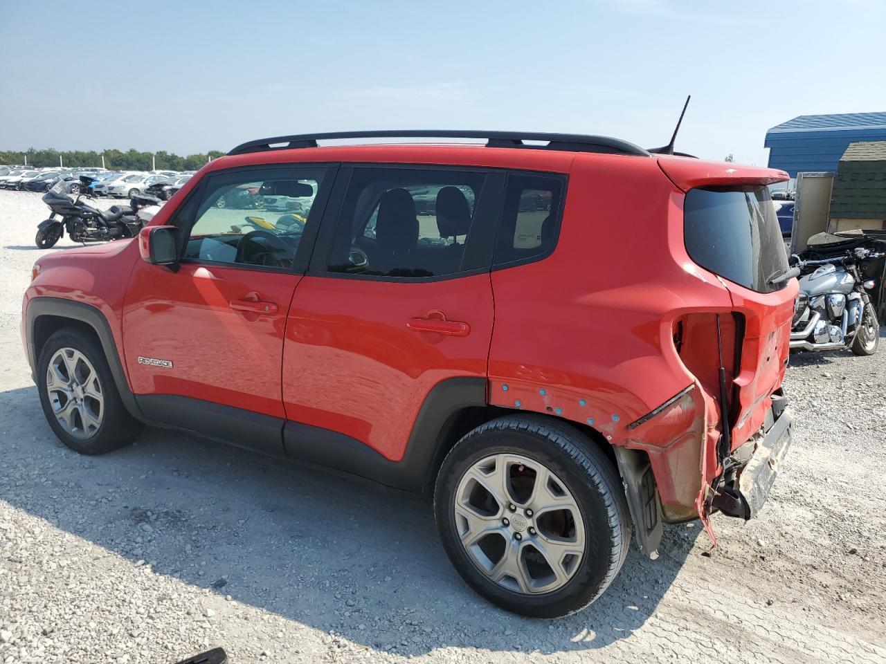 2019 Jeep Renegade Latitude - Image 2