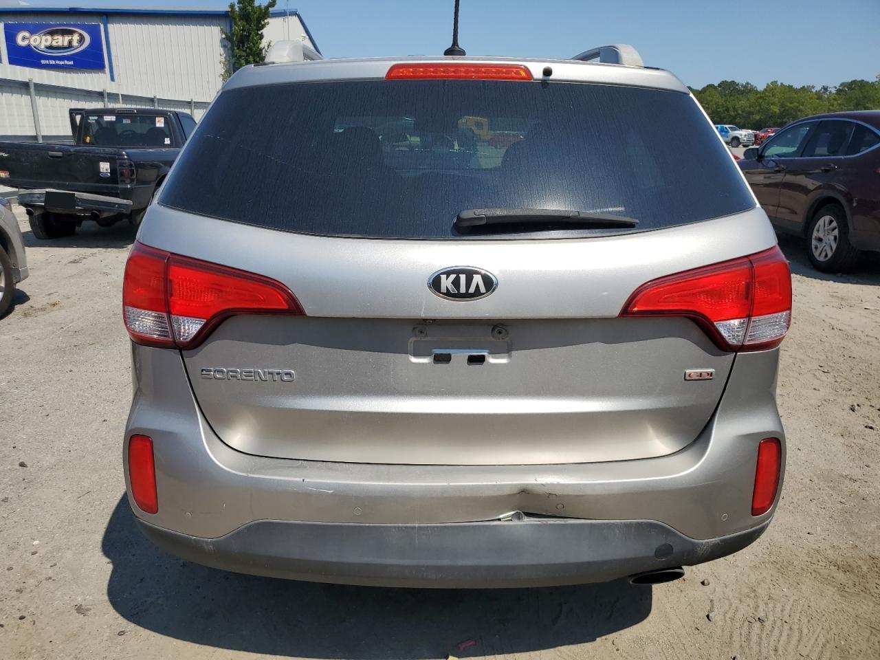 2015 Kia Sorento Lx - Image 6