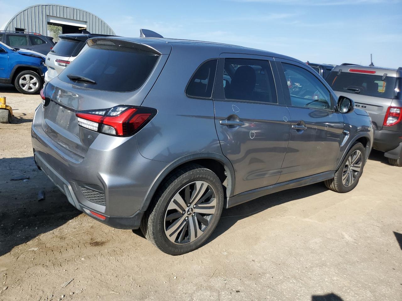 2021 Mitsubishi Outlander Sport Es - Фото 3
