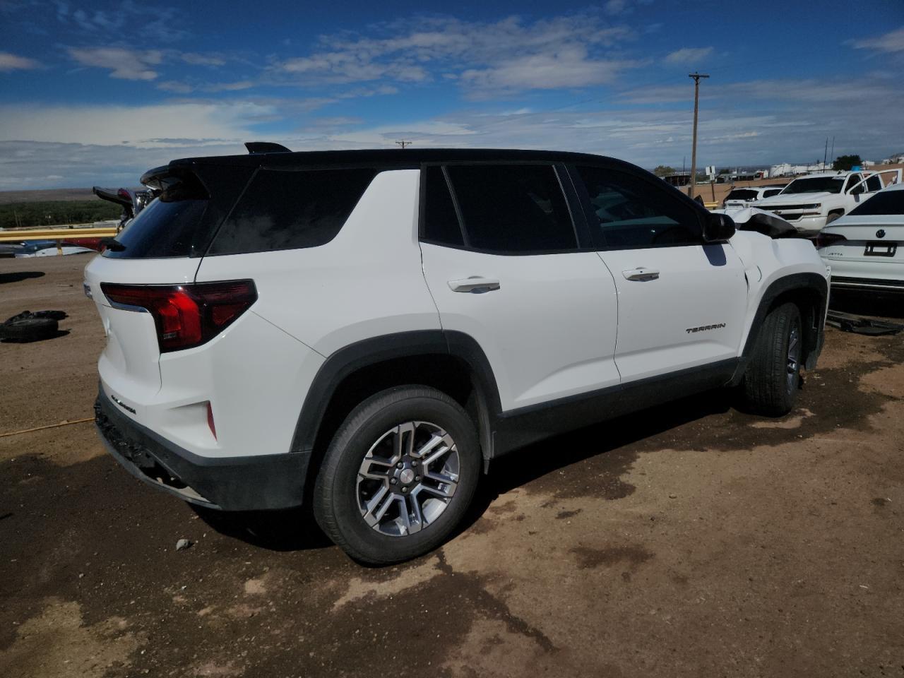 2025 GMC Terrain Elevation - Image 3