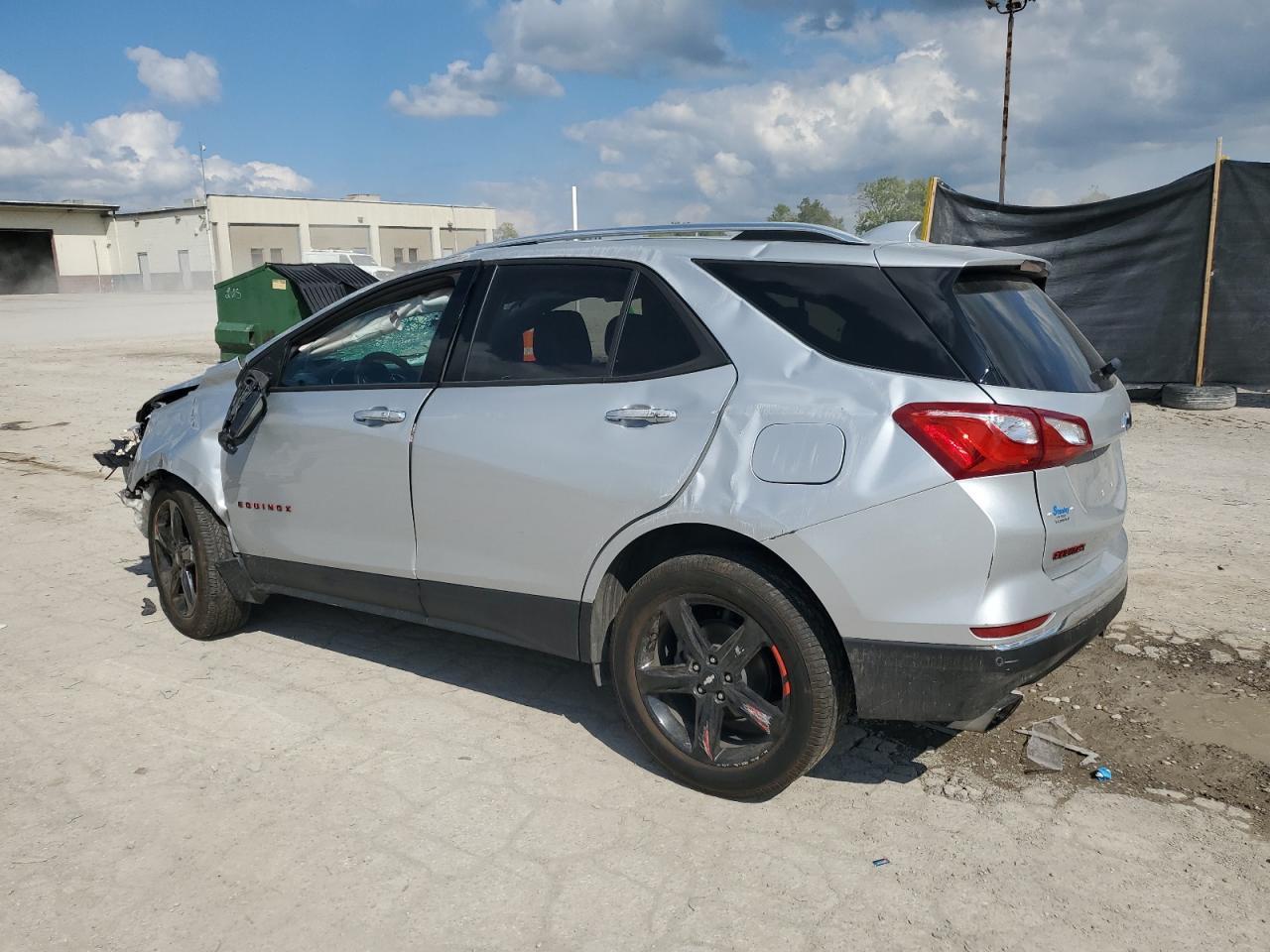 2020 Chevrolet Equinox Premier - Image 2