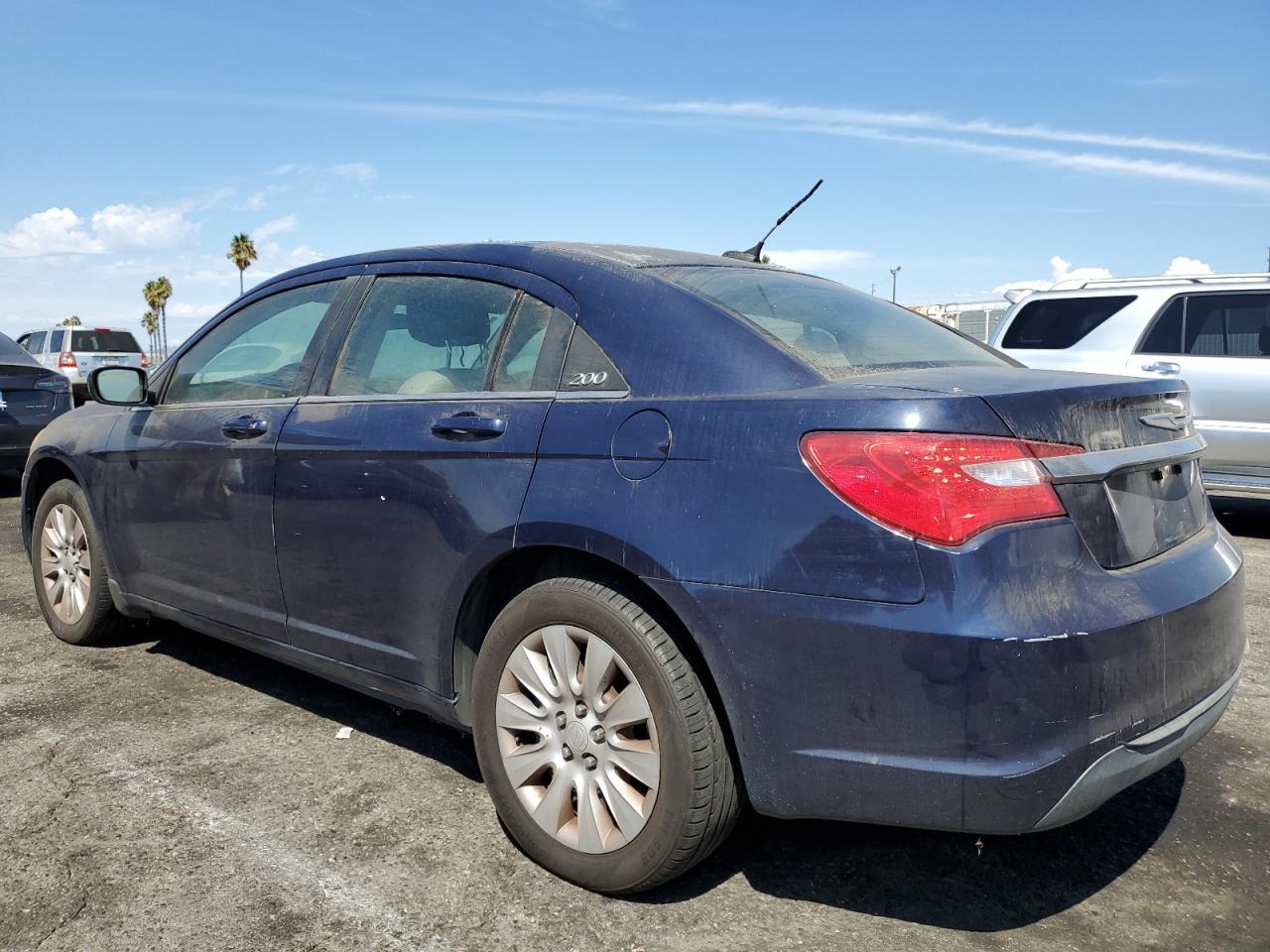 2014 Chrysler 200 Lx - Фото 2