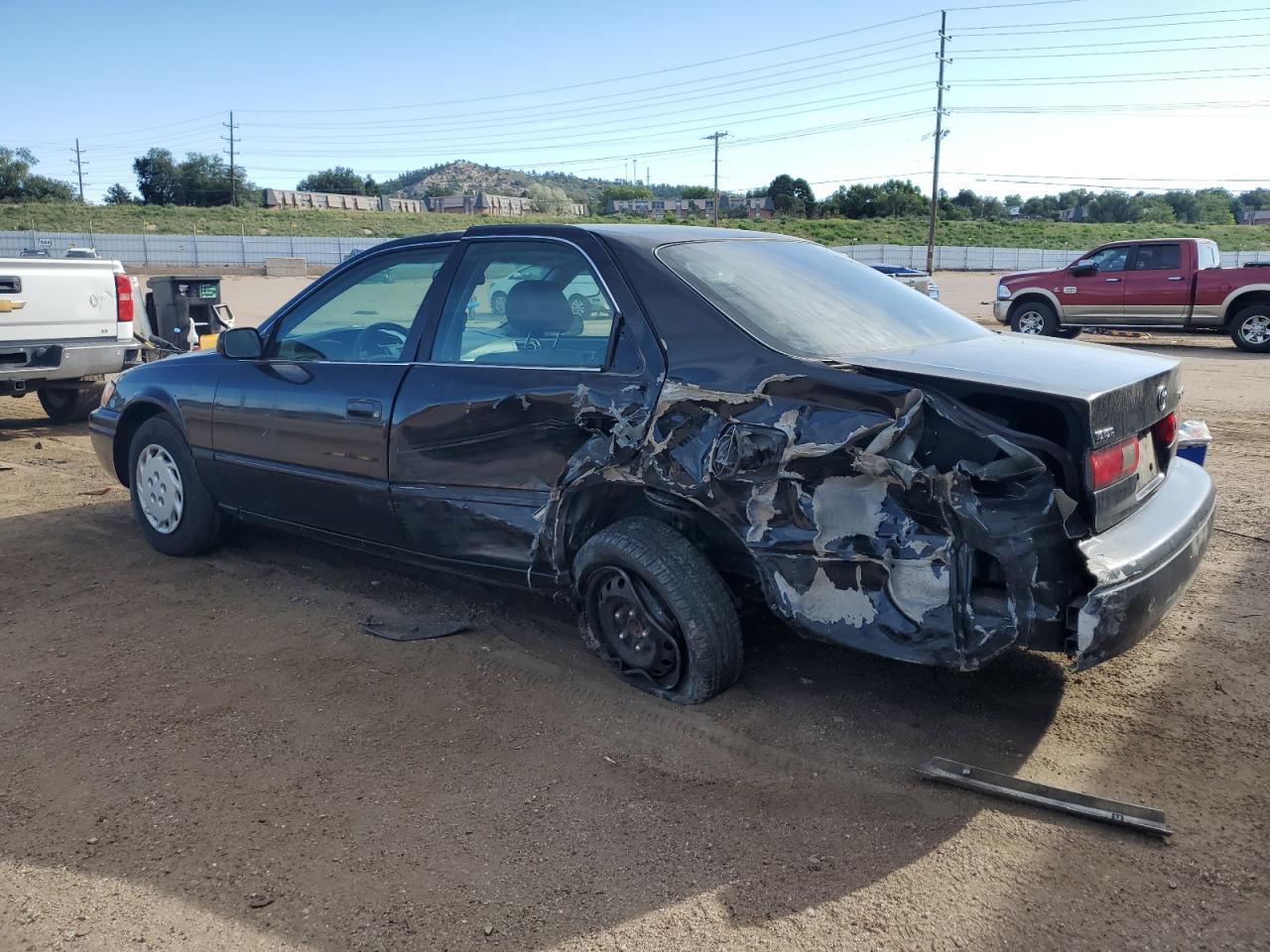 1999 Toyota Camry Ce - Image 2