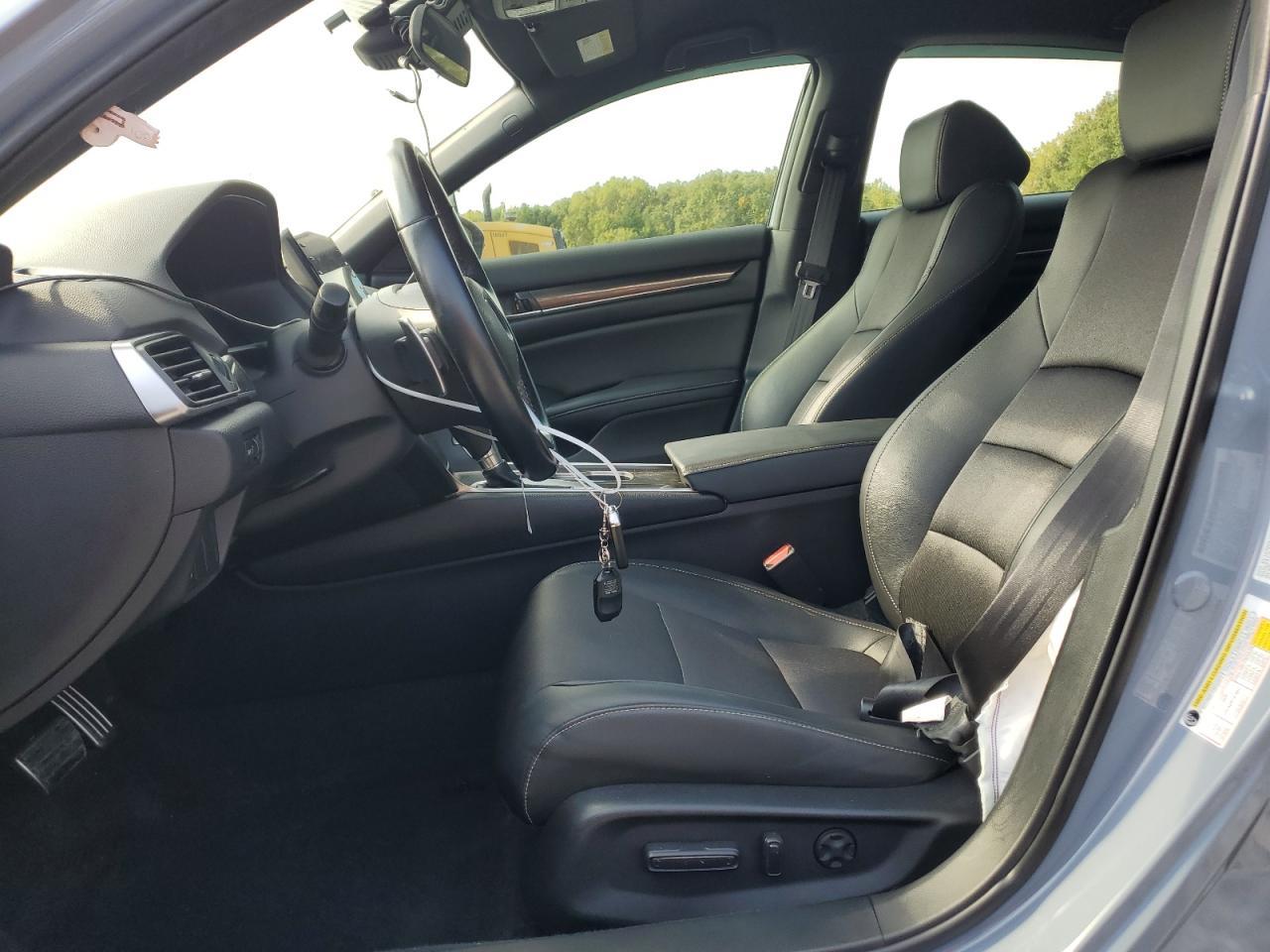 2022 Honda Accord Sport - Image 7