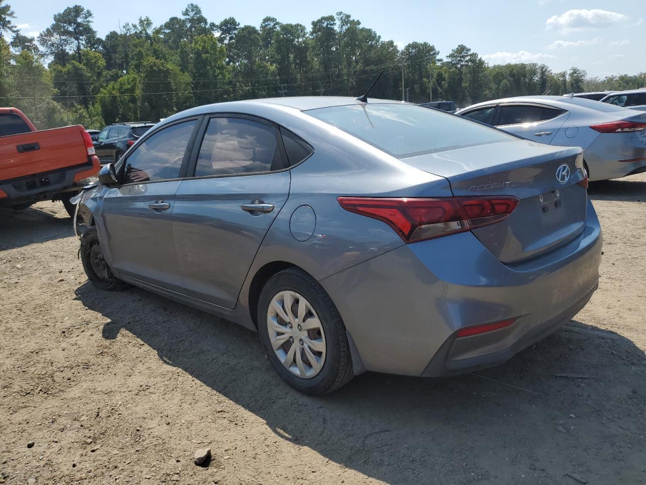 2019 Hyundai Accent Se - Фото 2